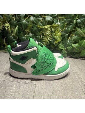 Jordan Sky Jordan 1 PS Lucky Green Boys Sneakers Size 3Y BQ7197-301